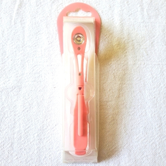 3/$20 Or $10 Tiny Clipon Book Light - Picture 1 of 4